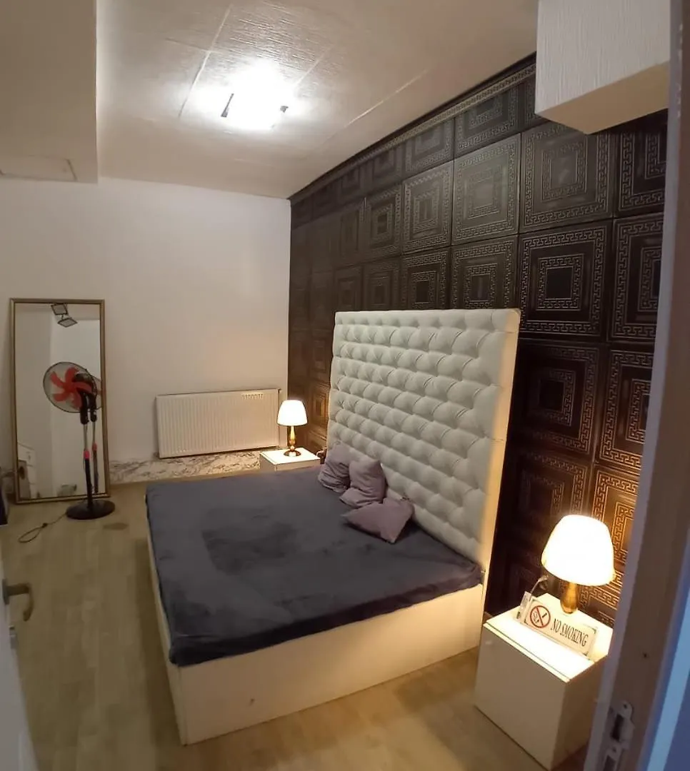 Lust Hostel Bukurešť Rumunsko