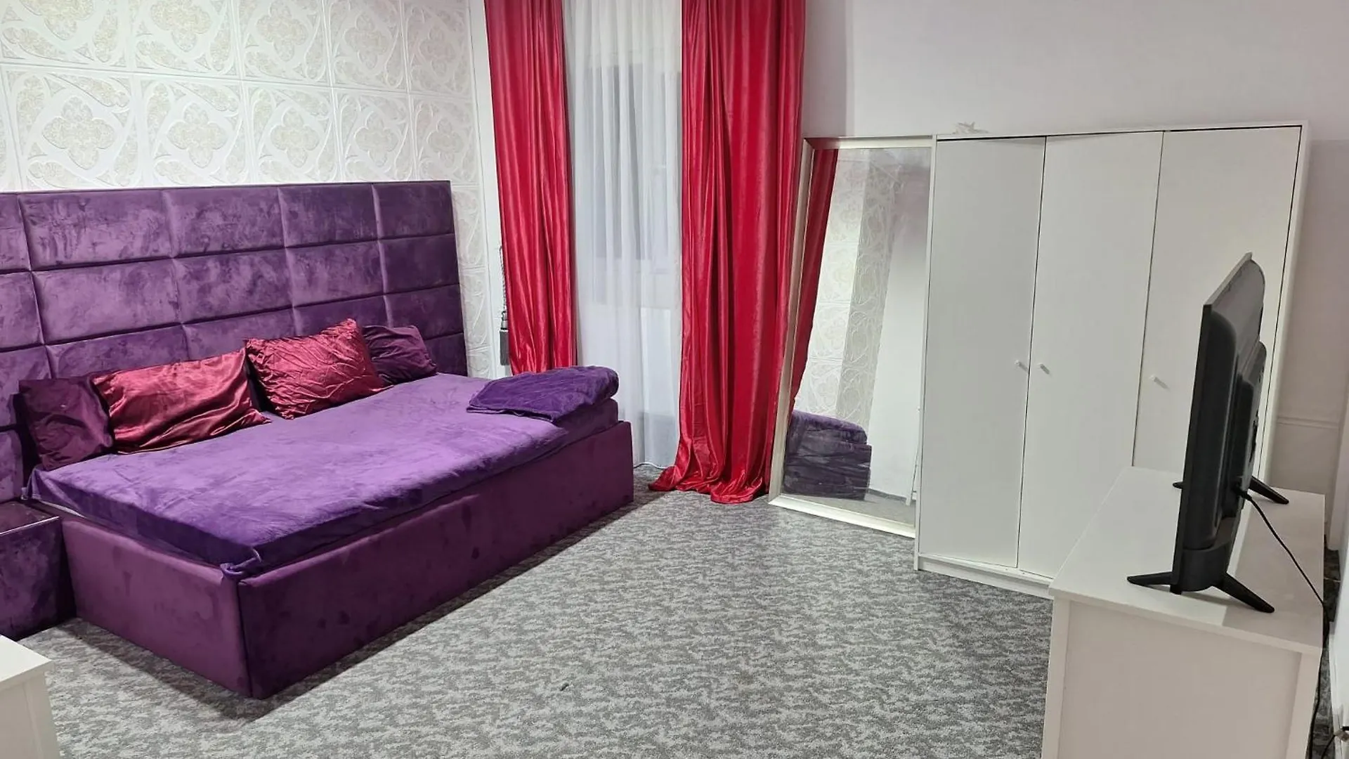 Lust Hostel Bukurešť Rumunsko